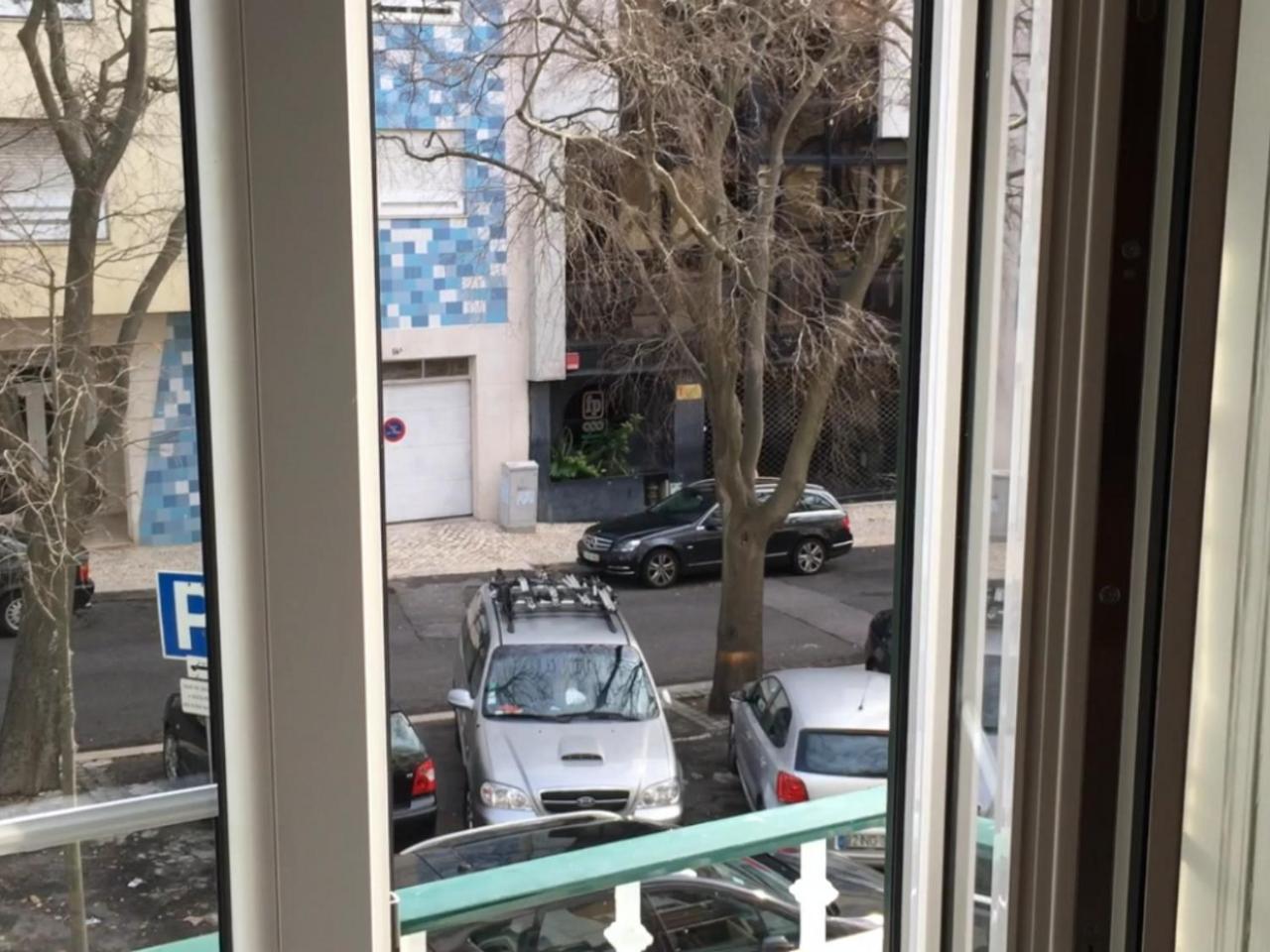 شقة White And Grey Lisboa المظهر الخارجي الصورة